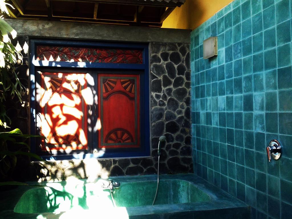 Bebek Biru Hotel Sidemen  Luaran gambar